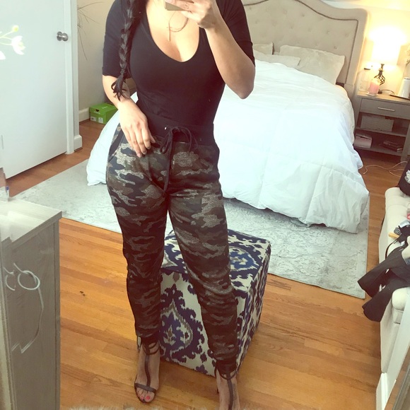 unbranded Pants - Brand New ✨ Camo Joggers